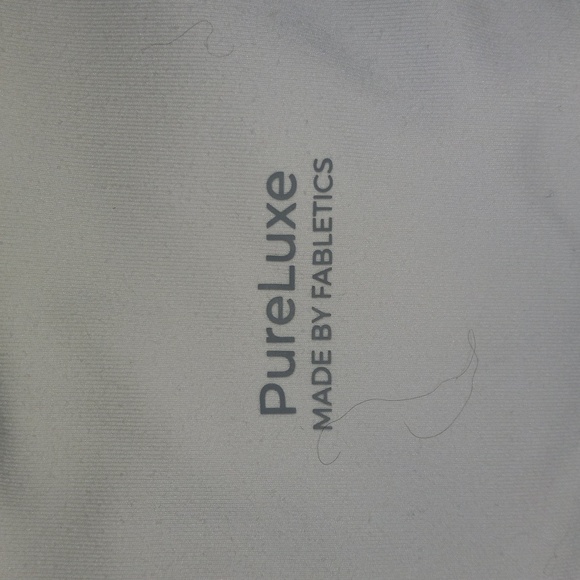 Fabletics cross waist white leggings 7/8 length - Picture 2 of 4